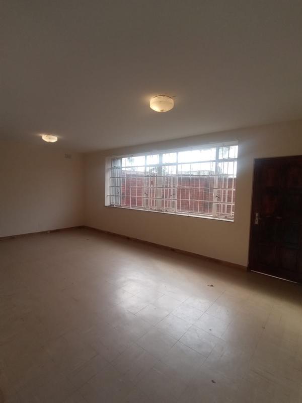 2 Bedroom Property for Sale in Empangeni Central KwaZulu-Natal