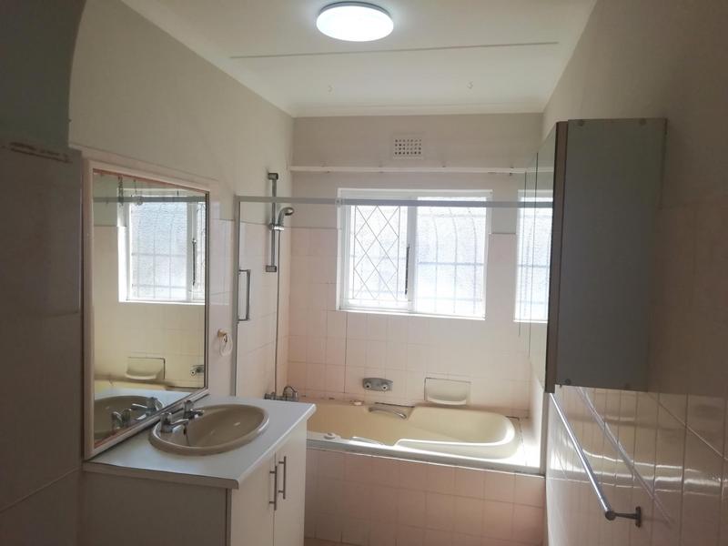 To Let 2 Bedroom Property for Rent in Scottburgh KwaZulu-Natal