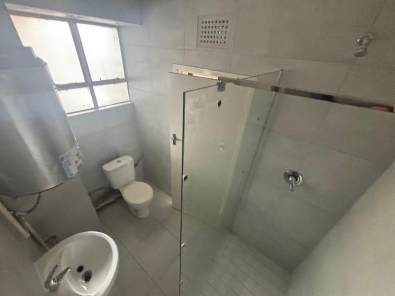 To Let 1 Bedroom Property for Rent in Esplanade KwaZulu-Natal