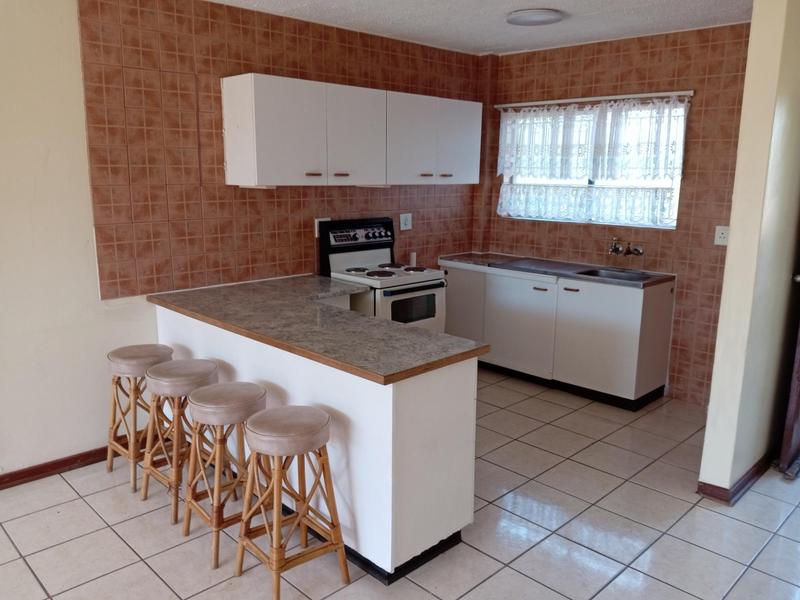 To Let 2 Bedroom Property for Rent in Scottburgh KwaZulu-Natal