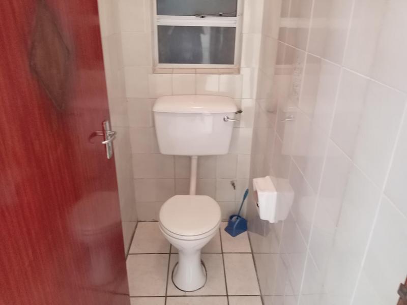 To Let 2 Bedroom Property for Rent in Scottburgh KwaZulu-Natal