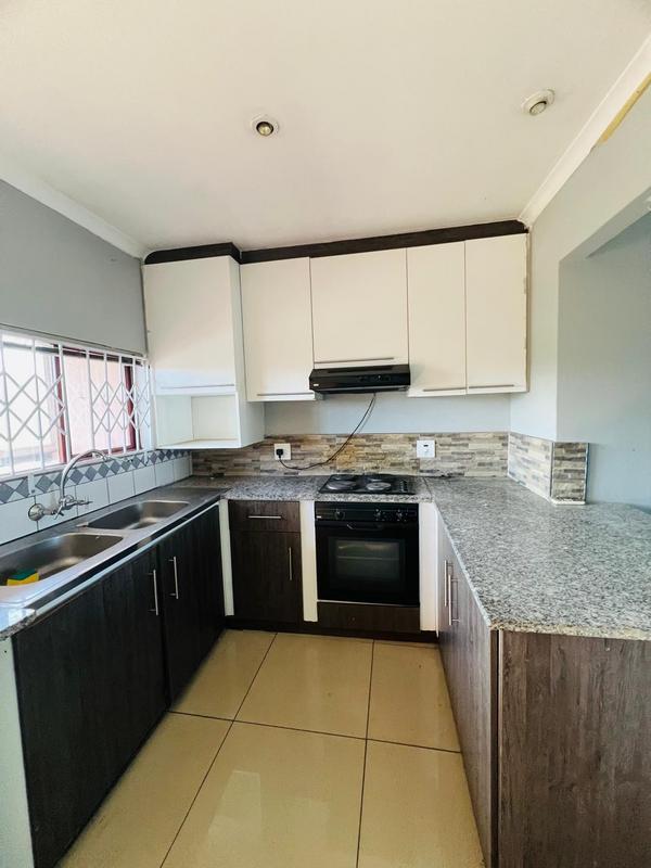 To Let 2 Bedroom Property for Rent in Waterval Park KwaZulu-Natal