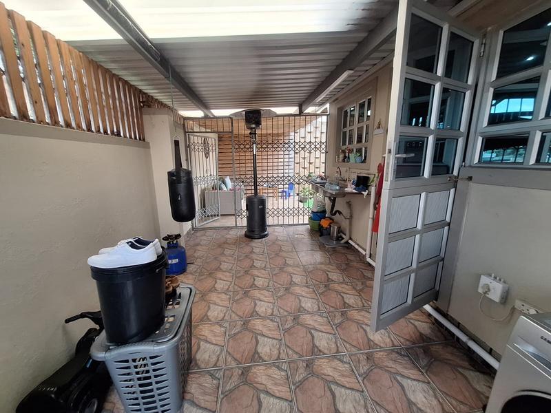 3 Bedroom Property for Sale in Newlands West KwaZulu-Natal