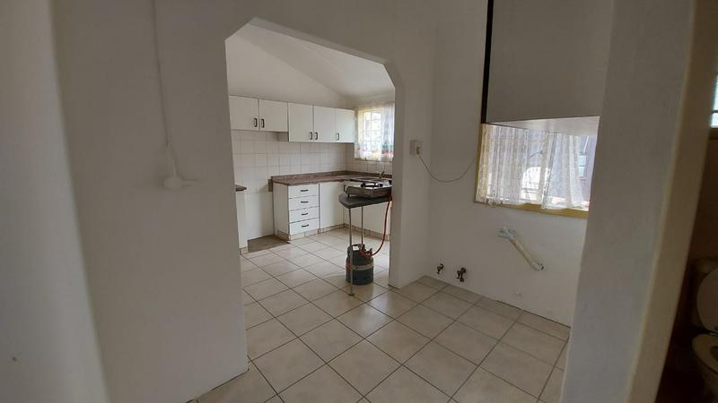 To Let 4 Bedroom Property for Rent in Newlands East KwaZulu-Natal