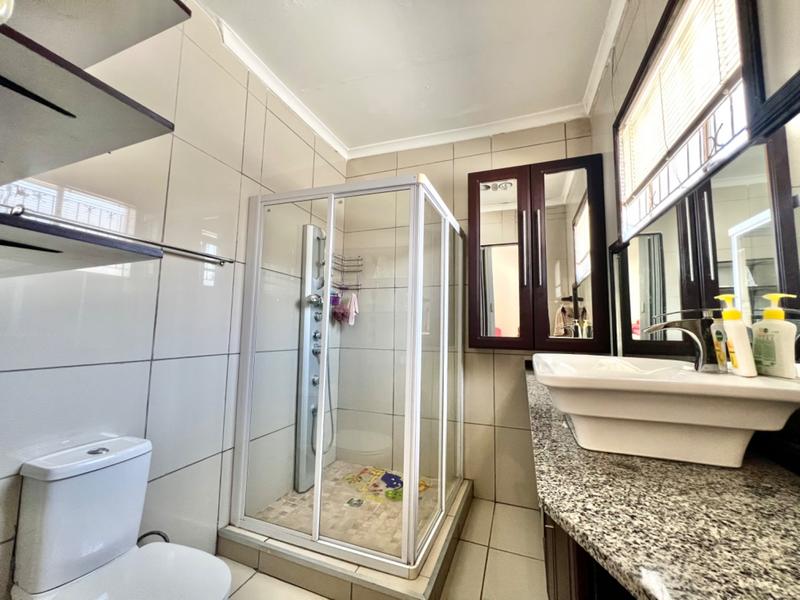 3 Bedroom Property for Sale in Newholme KwaZulu-Natal