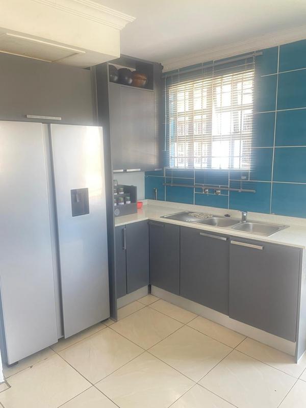 2 Bedroom Property for Sale in Illovo KwaZulu-Natal