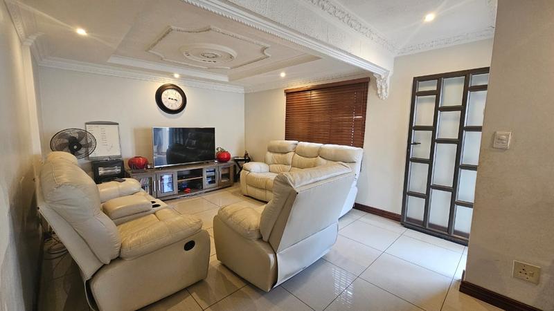 3 Bedroom Property for Sale in Newlands West KwaZulu-Natal