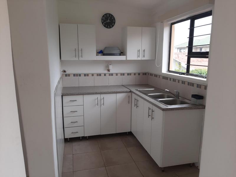 To Let 2 Bedroom Property for Rent in Park Rynie KwaZulu-Natal