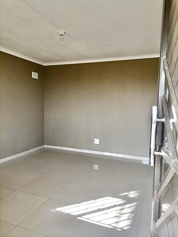 2 Bedroom Property for Sale in Umlazi KwaZulu-Natal