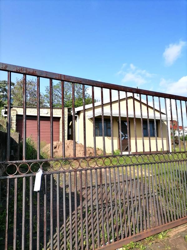 2 Bedroom Property for Sale in Umlazi KwaZulu-Natal