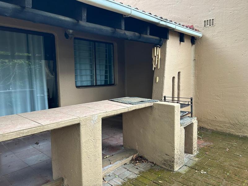 To Let 2 Bedroom Property for Rent in Port Edward KwaZulu-Natal