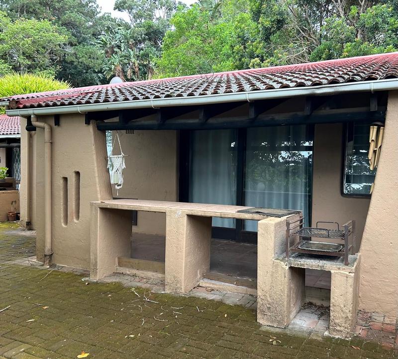 To Let 2 Bedroom Property for Rent in Port Edward KwaZulu-Natal