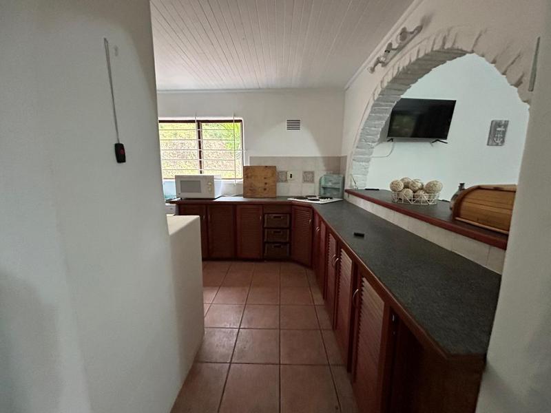 To Let 2 Bedroom Property for Rent in Port Edward KwaZulu-Natal