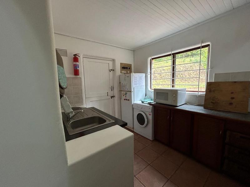 To Let 2 Bedroom Property for Rent in Port Edward KwaZulu-Natal