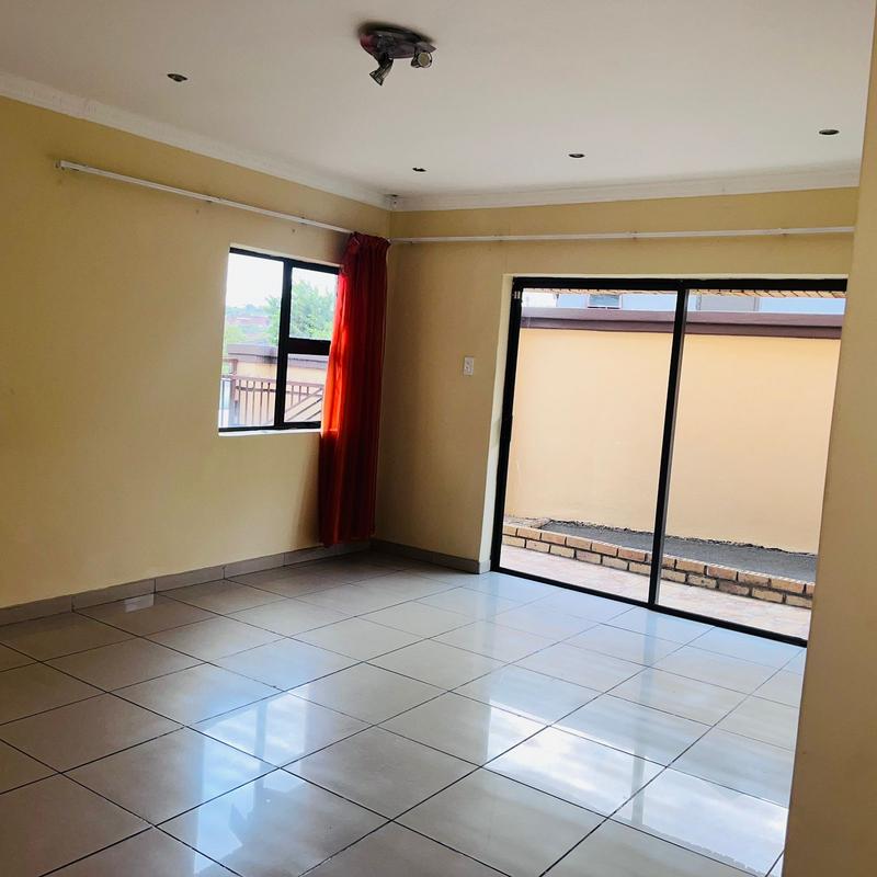 To Let 3 Bedroom Property for Rent in Westgate KwaZulu-Natal