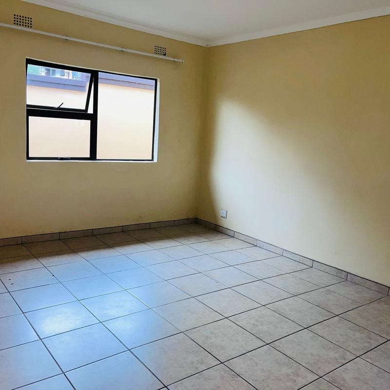 To Let 3 Bedroom Property for Rent in Westgate KwaZulu-Natal