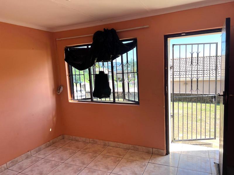 To Let 3 Bedroom Property for Rent in Newlands West KwaZulu-Natal