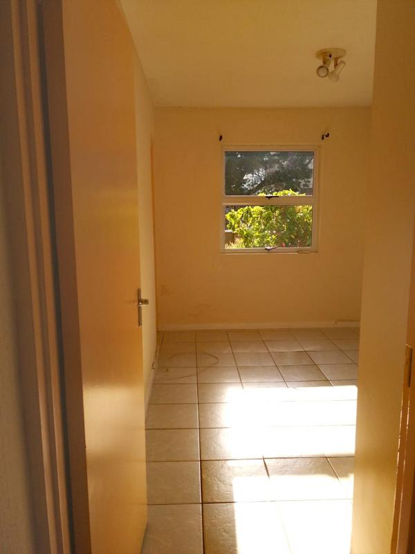 2 Bedroom Property for Sale in Essenwood KwaZulu-Natal