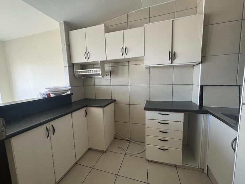 To Let 2 Bedroom Property for Rent in Esplanade KwaZulu-Natal