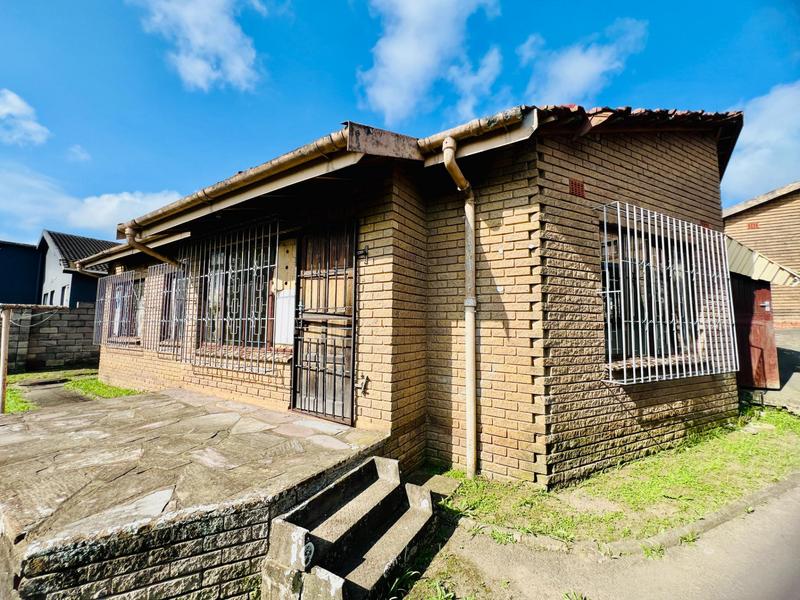 5 Bedroom Property for Sale in Avoca KwaZulu-Natal