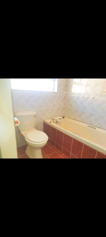 To Let 3 Bedroom Property for Rent in Treasure Beach KwaZulu-Natal