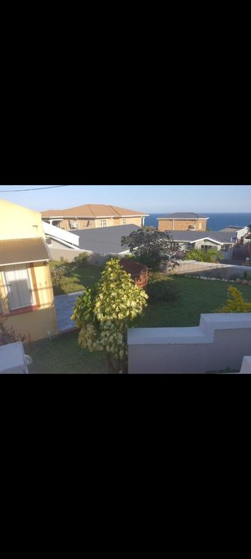 To Let 3 Bedroom Property for Rent in Treasure Beach KwaZulu-Natal