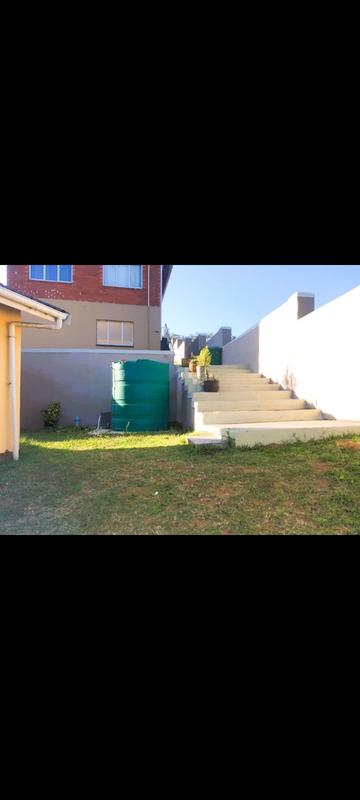 To Let 3 Bedroom Property for Rent in Treasure Beach KwaZulu-Natal