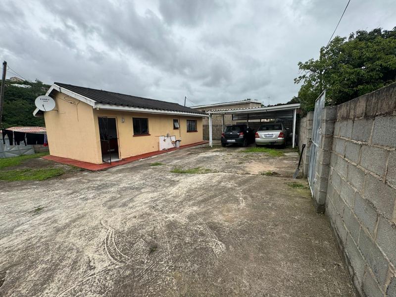 3 Bedroom Property for Sale in Umlazi KwaZulu-Natal