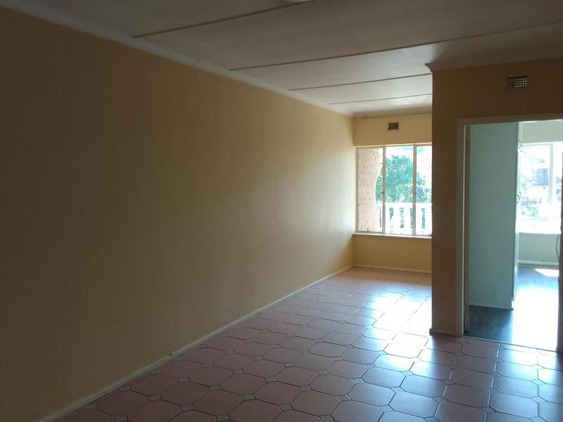 To Let 2 Bedroom Property for Rent in Avoca KwaZulu-Natal