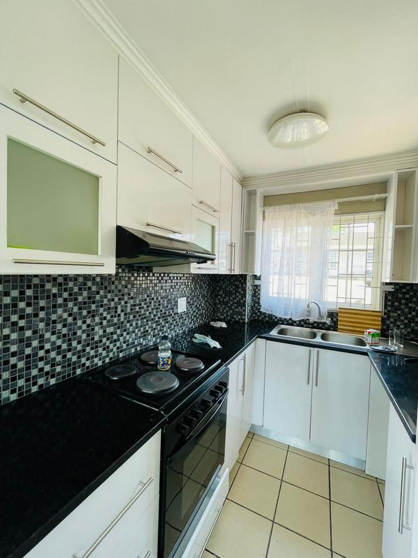 To Let 3 Bedroom Property for Rent in Montclair KwaZulu-Natal