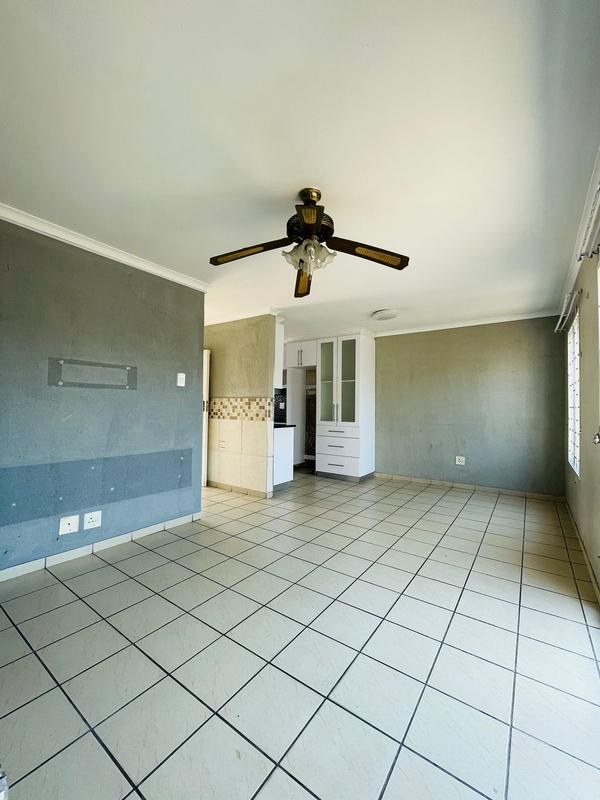 To Let 3 Bedroom Property for Rent in Montclair KwaZulu-Natal