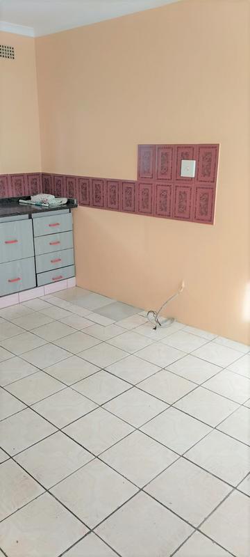 To Let 2 Bedroom Property for Rent in Savannah Park KwaZulu-Natal