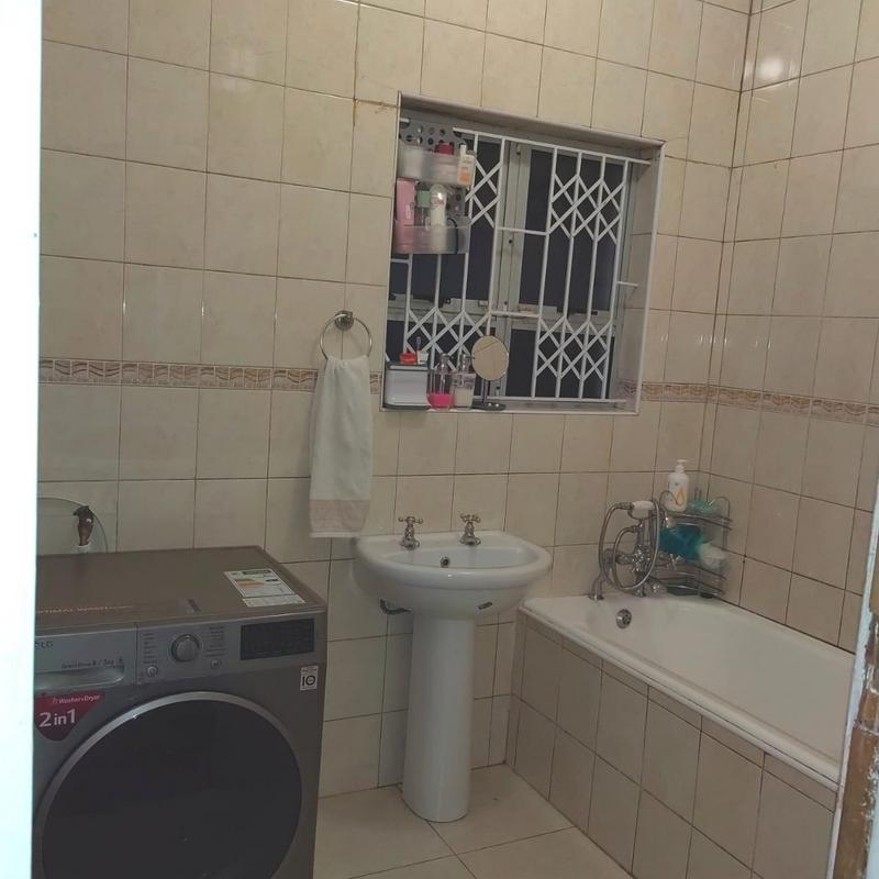 To Let 2 Bedroom Property for Rent in Wyebank KwaZulu-Natal