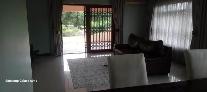 To Let 5 Bedroom Property for Rent in Uvongo KwaZulu-Natal