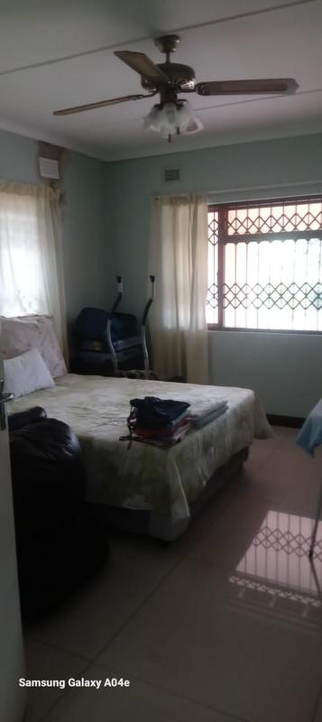 To Let 5 Bedroom Property for Rent in Uvongo KwaZulu-Natal