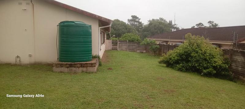 To Let 5 Bedroom Property for Rent in Uvongo KwaZulu-Natal