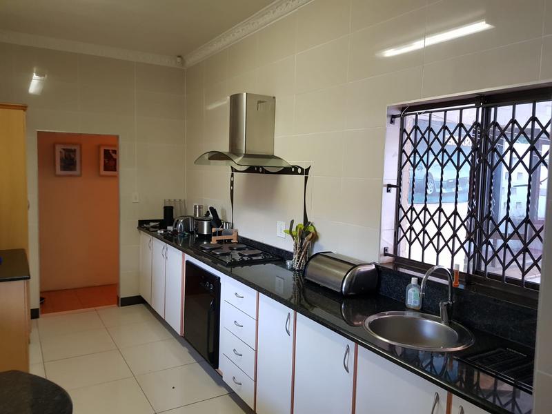 To Let 4 Bedroom Property for Rent in Scottburgh South KwaZulu-Natal