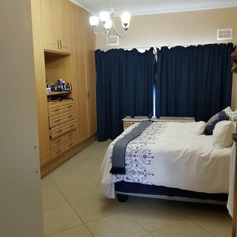 To Let 4 Bedroom Property for Rent in Scottburgh South KwaZulu-Natal