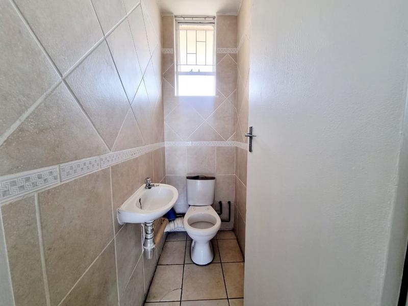 To Let 2 Bedroom Property for Rent in Glenmore KwaZulu-Natal