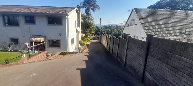 4 Bedroom Property for Sale in Cowies Hill Park KwaZulu-Natal