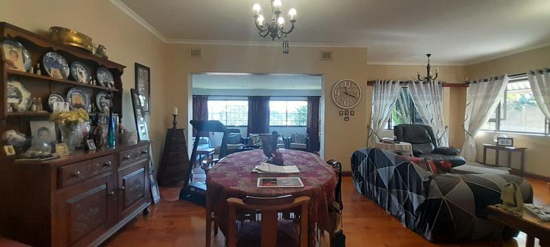 4 Bedroom Property for Sale in Cowies Hill Park KwaZulu-Natal