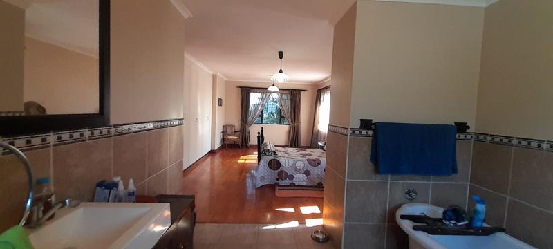 4 Bedroom Property for Sale in Cowies Hill Park KwaZulu-Natal