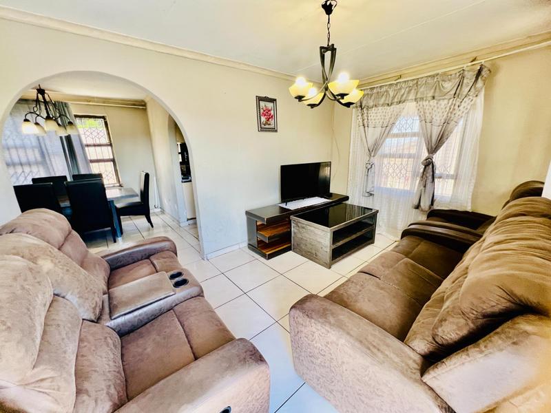 3 Bedroom Property for Sale in Newlands West KwaZulu-Natal