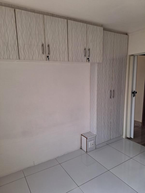 2 Bedroom Property for Sale in Sherwood KwaZulu-Natal