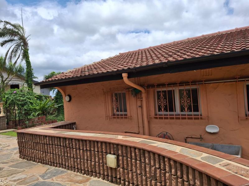 5 Bedroom Property for Sale in Reservoir Hills KwaZulu-Natal