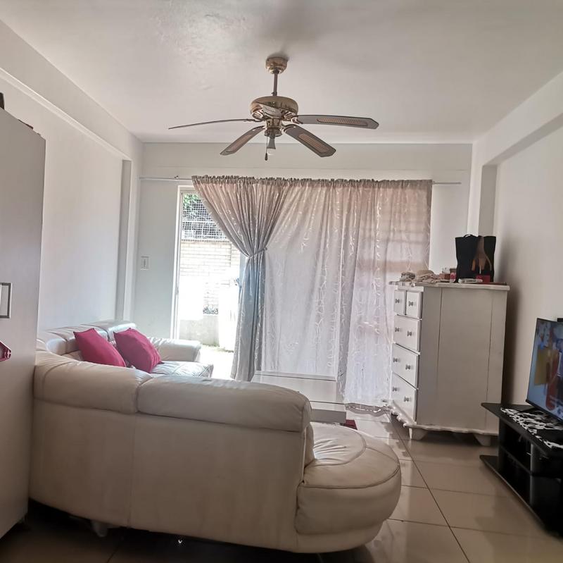 2 Bedroom Property for Sale in Wild en Weide KwaZulu-Natal