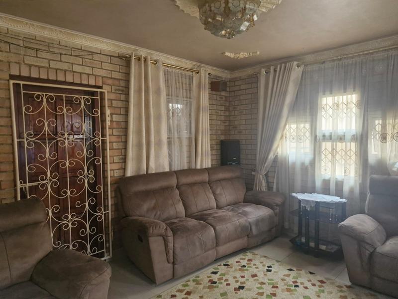 4 Bedroom Property for Sale in Havenside KwaZulu-Natal