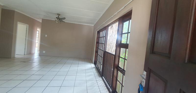 To Let 2 Bedroom Property for Rent in Umkomaas KwaZulu-Natal