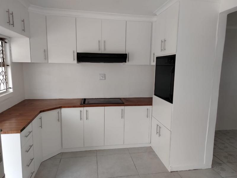 To Let 4 Bedroom Property for Rent in Havenside KwaZulu-Natal