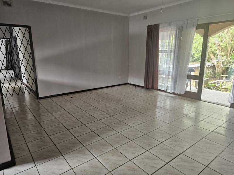 To Let 3 Bedroom Property for Rent in Manaba Beach KwaZulu-Natal